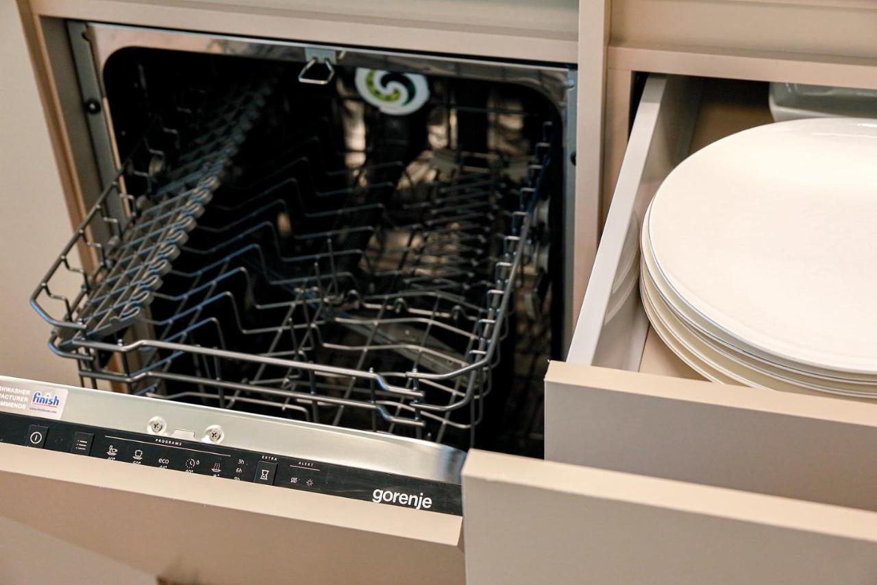The First Key Luxury & Small Apartment In The Center Of Xánthi Kültér fotó