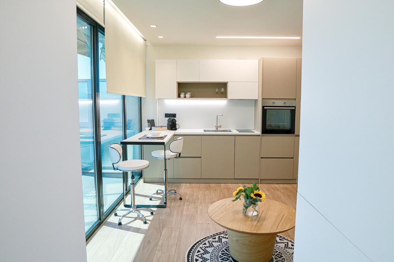 The First Key Luxury & Small Apartment In The Center Of Xánthi Kültér fotó